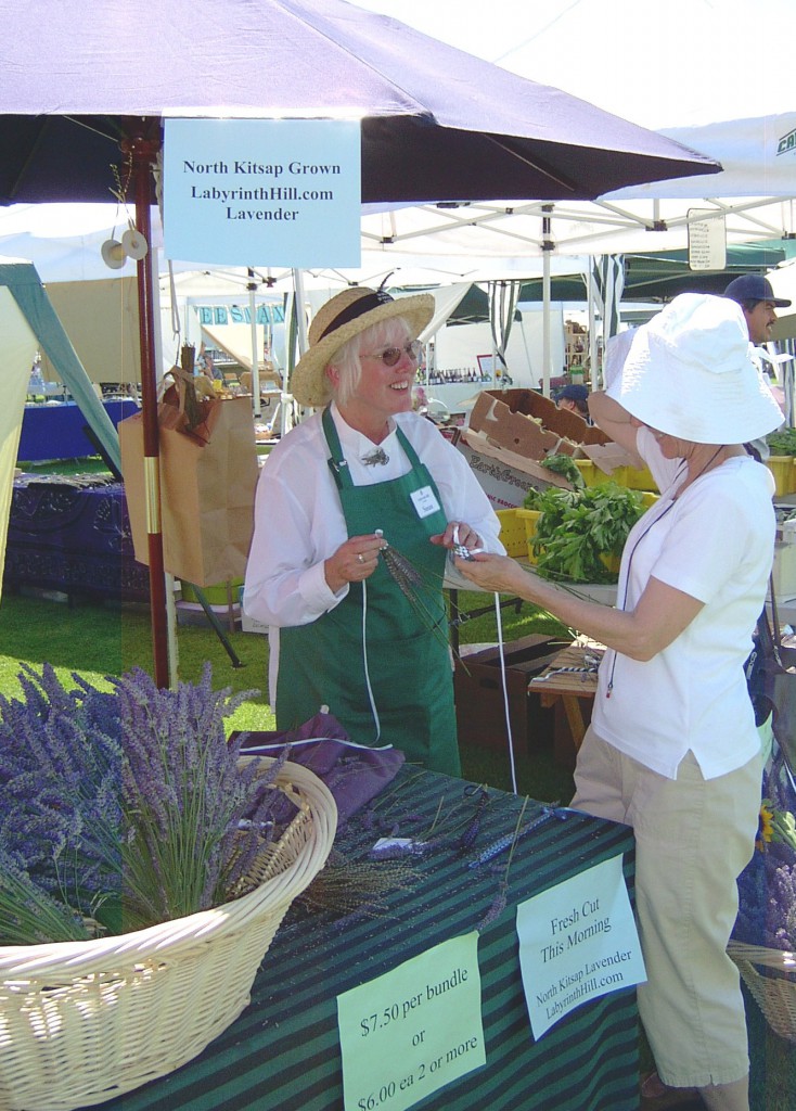 Susan connects people with lavender, whether at the farmers' market, in workshops and through her web-based educational programs.