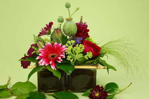 One of Rebecca Wiswell's samples showing how well flowers of all sizes can be stabilized in Floral Soil (she purposely used a clear glass vase to show the product)