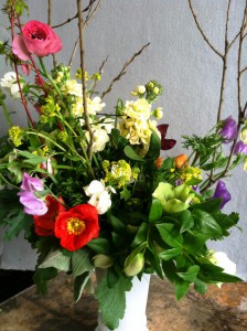 Here's that lovely Green Sinner arrangement featuring Goose Creek Gardens flowers, an Indiegogo "perk" for St. Lynn's Press offices in Pittsburgh.