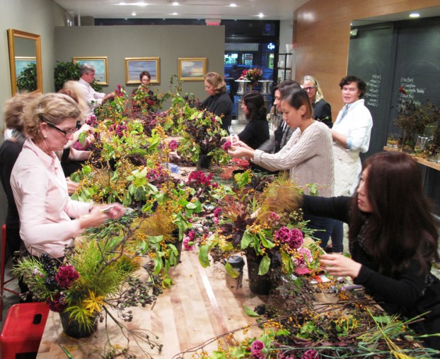 Last month at Flower School New York, the Emily Thompson workshop was abuzz with beauty and creativity.