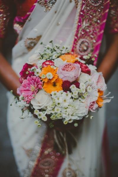September bouquet by Molly Oliver Flowers (c) Amber Gress photograph