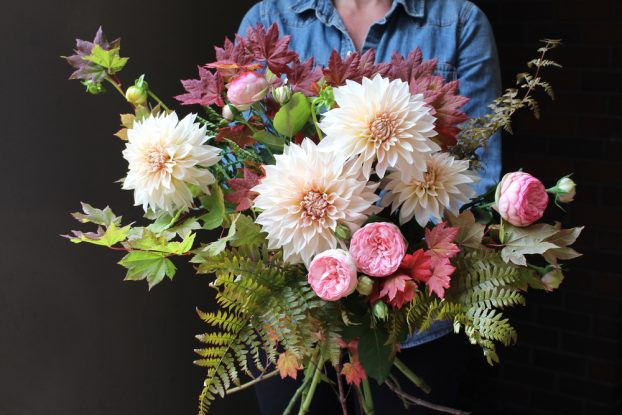 A seasonal, summer bouquet from Solabee.