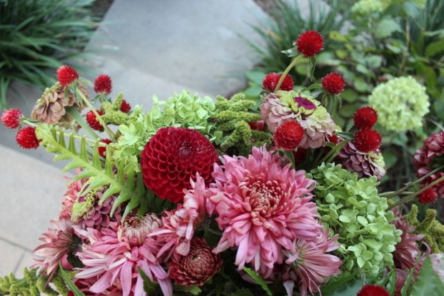 Top view to show you how huge and lovely the mums appear in this bouquet.