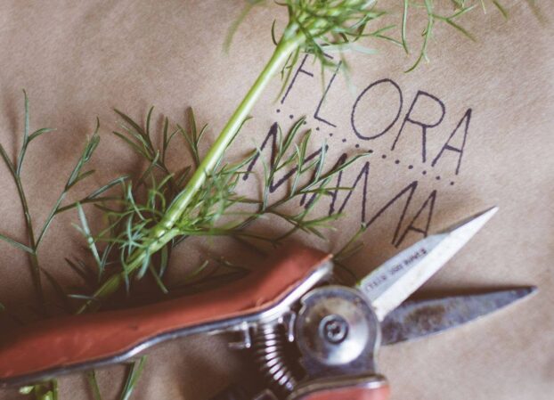 Flora Mama bouquet wrap
