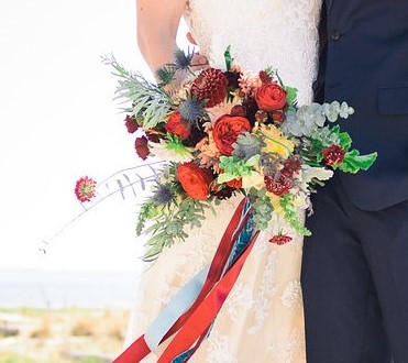 Bridal bouquet by Vases Wild's Tobey Nelson (c) Mazagran Photography
