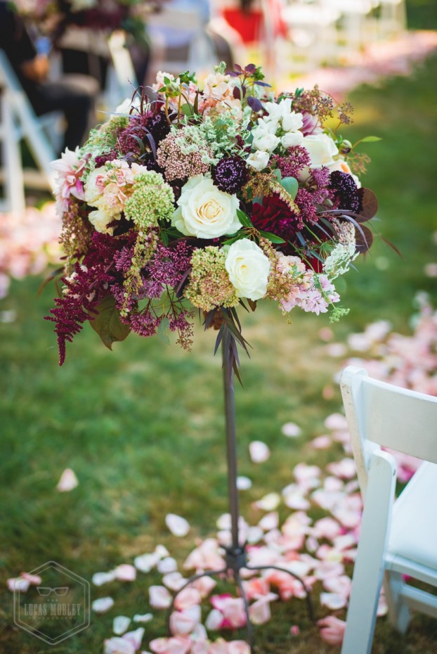A lovely Floressence wedding arrangement