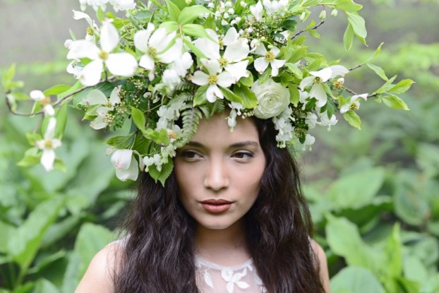 An amazing headpiece designed by Susan McLeary of Passionflower.